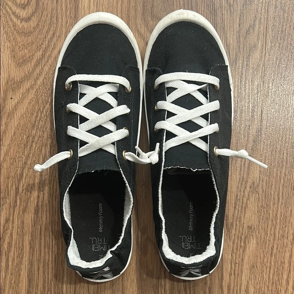 Black Canvas Sneakers, time and tru - Picture 1 of 6